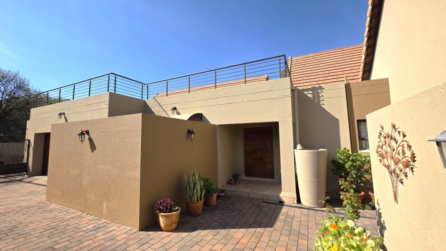 4 Bedroom Property for Sale in Leloko North West